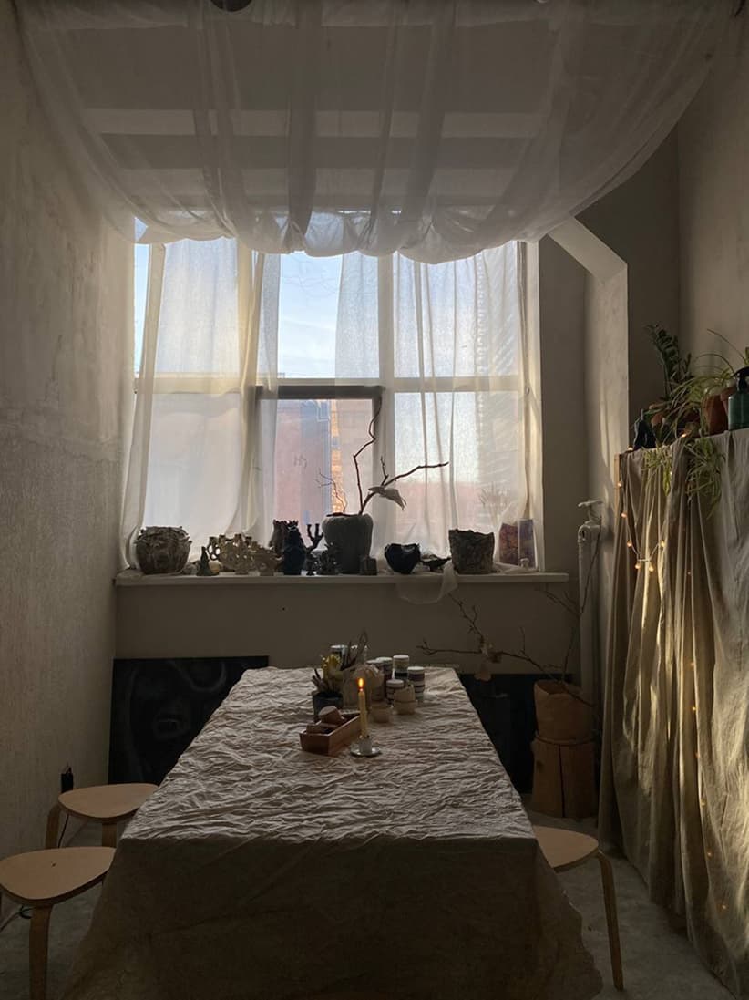 Интерьер студии керамики